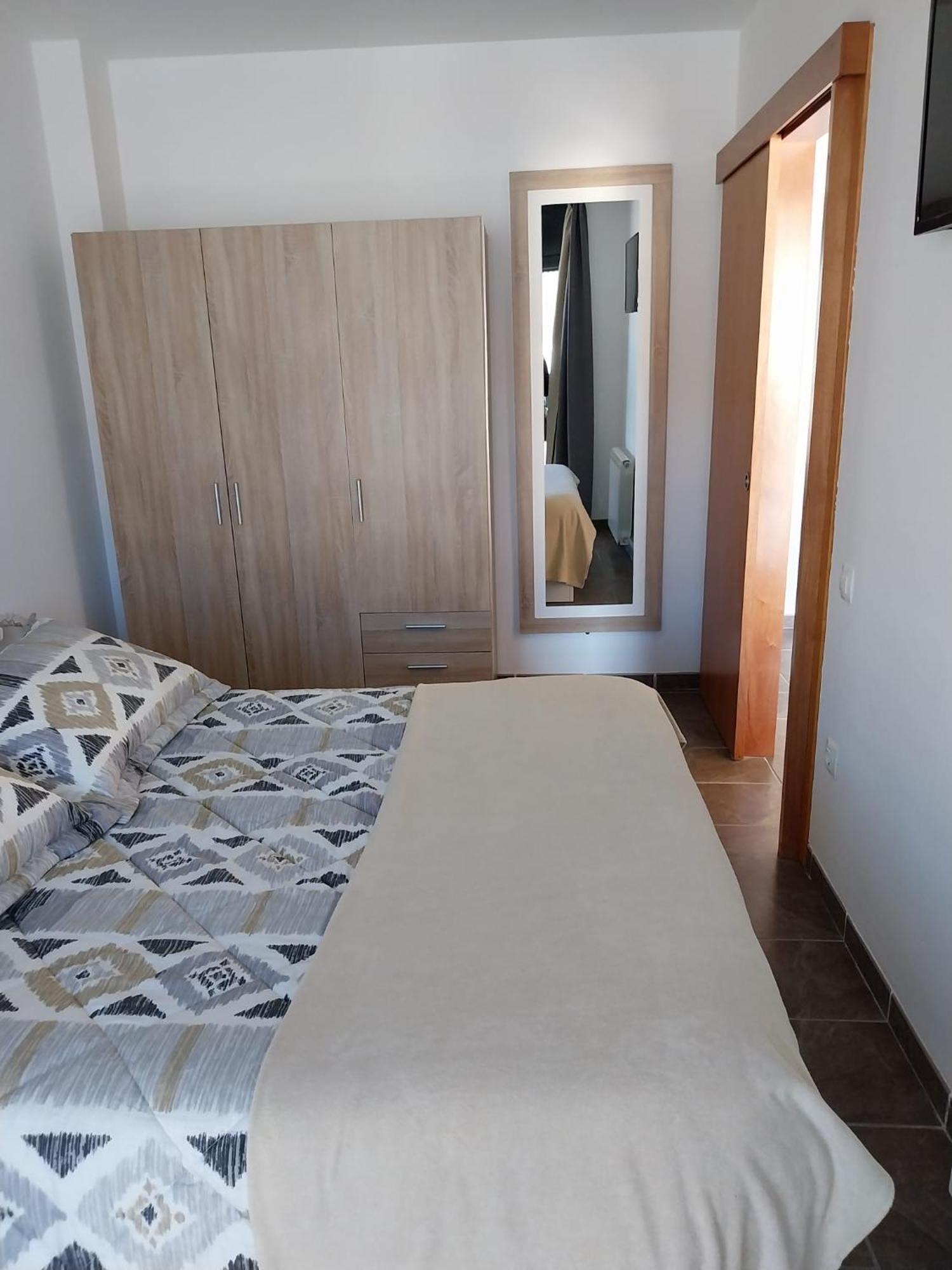 Apartament Bisaura De Ter Sant Quirze De Besora Exterior foto